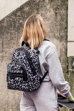 Load image into Gallery viewer, Elwood Backpack Mono Leopard